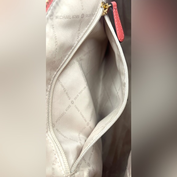 Michael Kors Cindy Large Dome Satchel - Picture 9 of 12